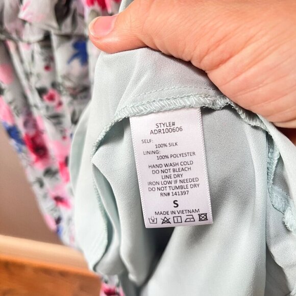 ASTR the label Women's DOUBLE V FLUTTER MIDI Dress- Sz. S - Picture 2 of 6